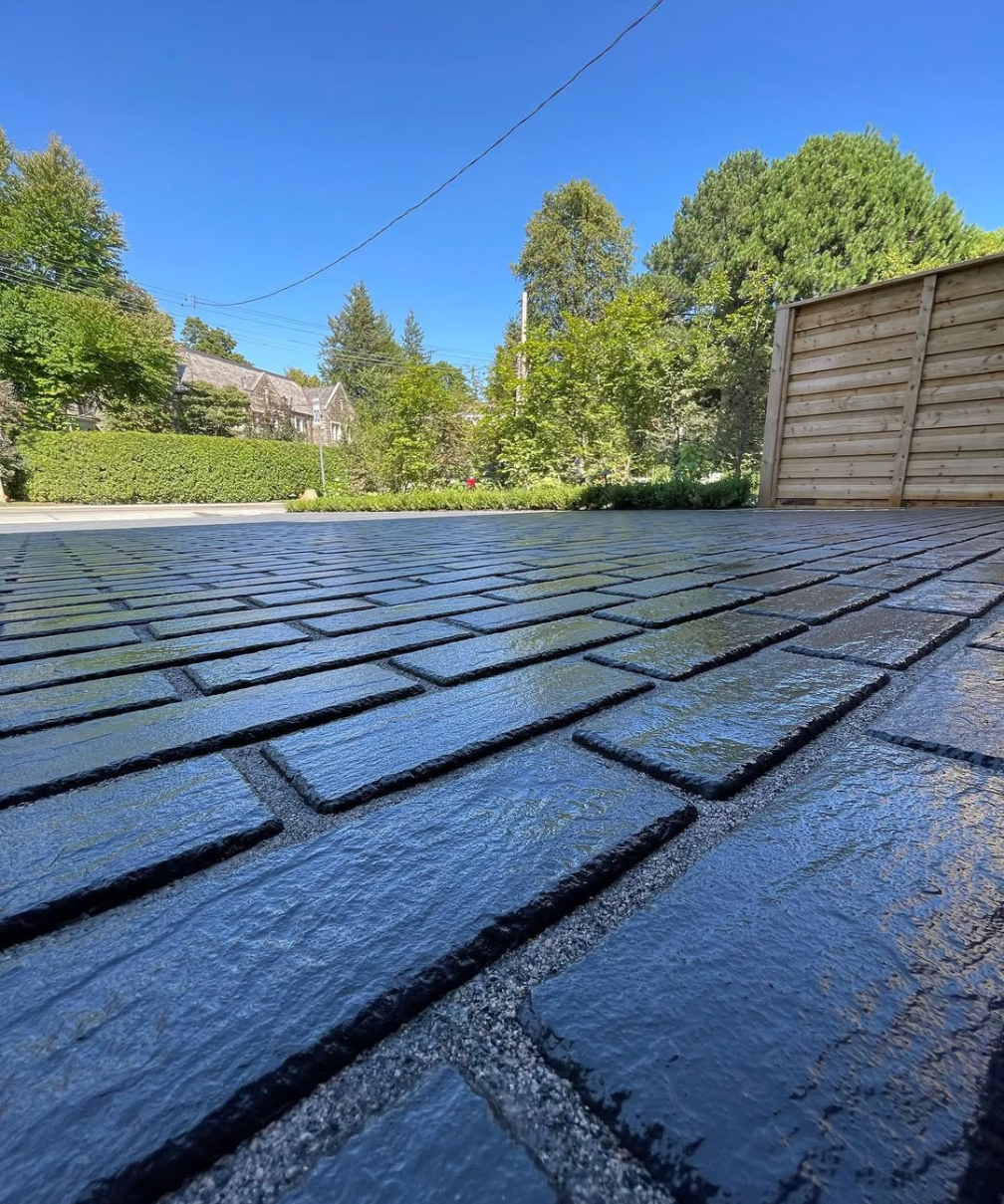 Image Blog the-importance-of-sealing-interlocking-stones-benefits-for-long-lasting-beauty-and-durability